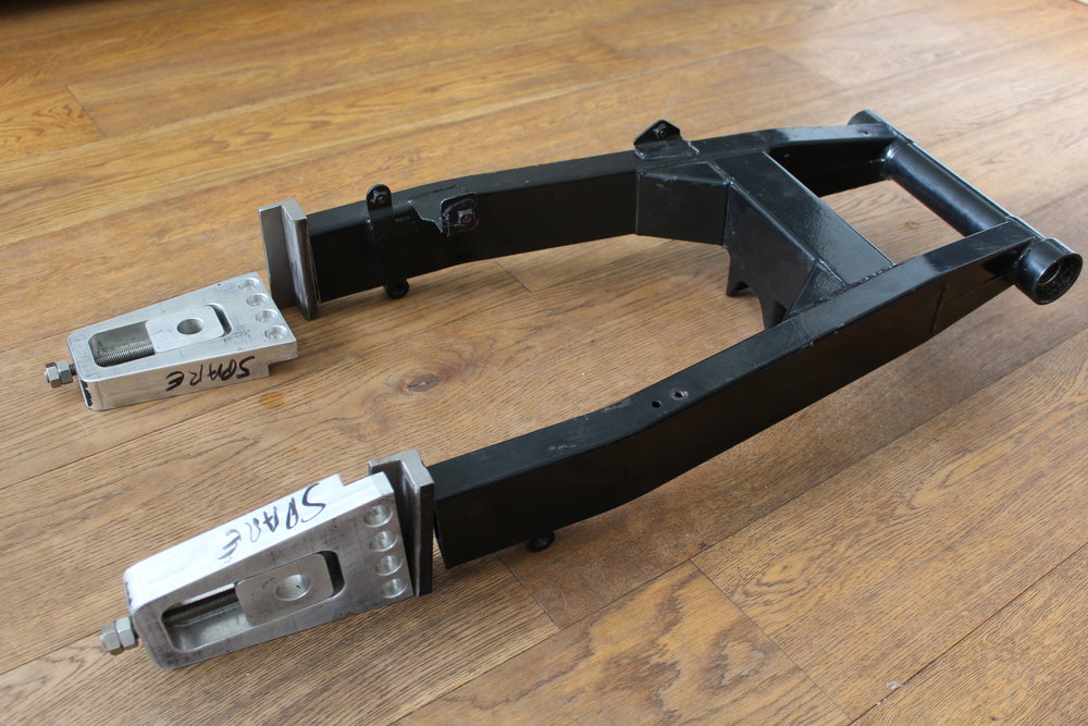 swingarm2 004.JPG