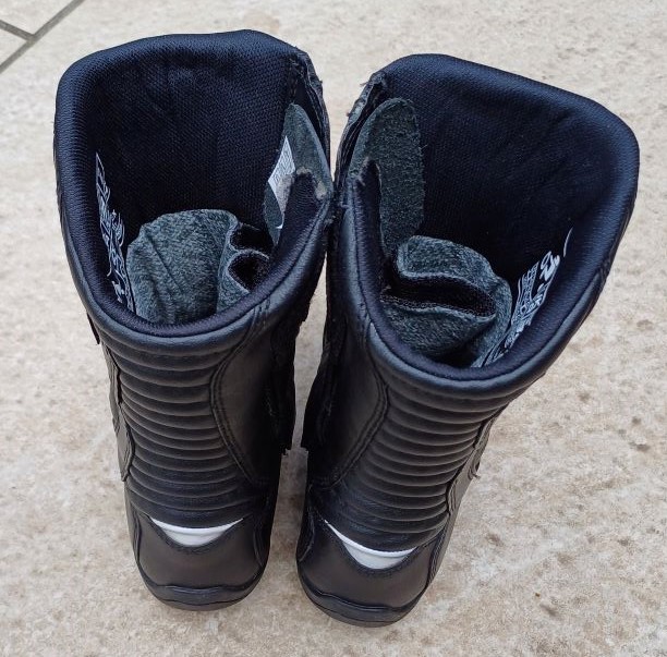 boots_2.jpg