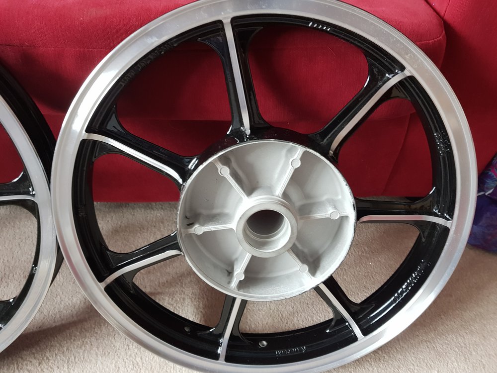 Wheel Black 2.jpg