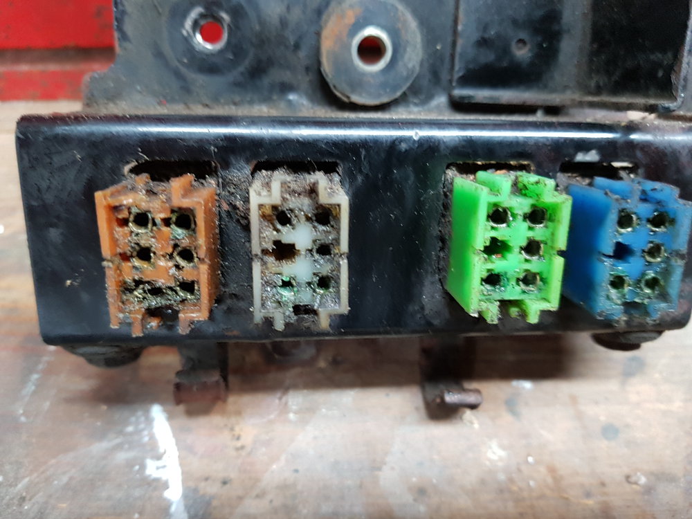 Multi connector.jpg